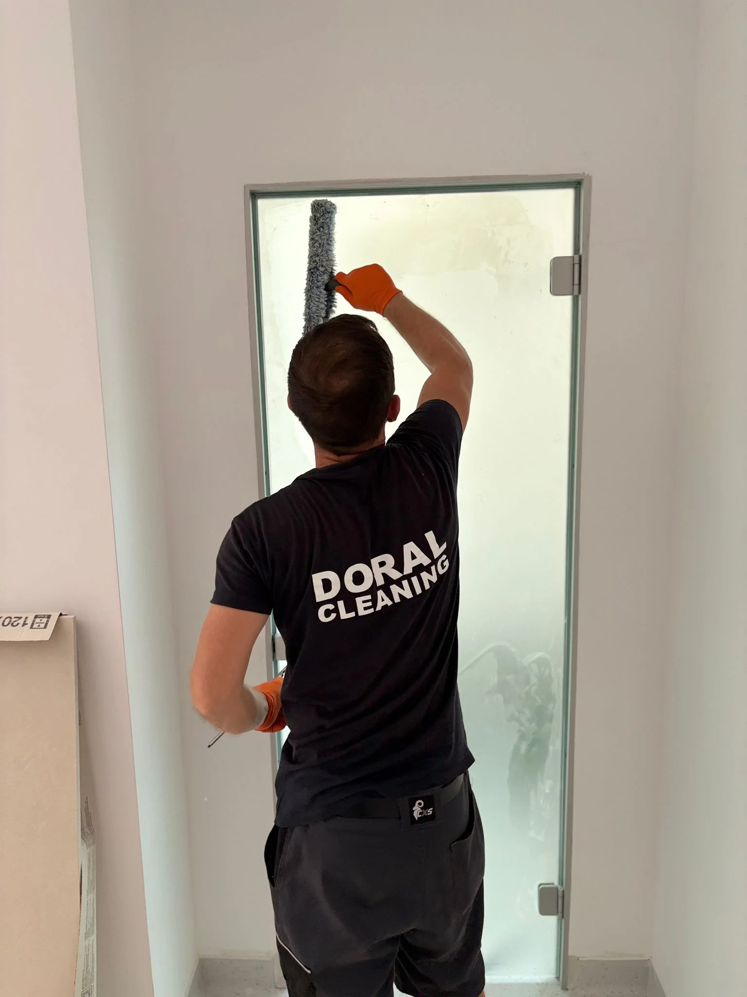 firmă de curățenie după constructor