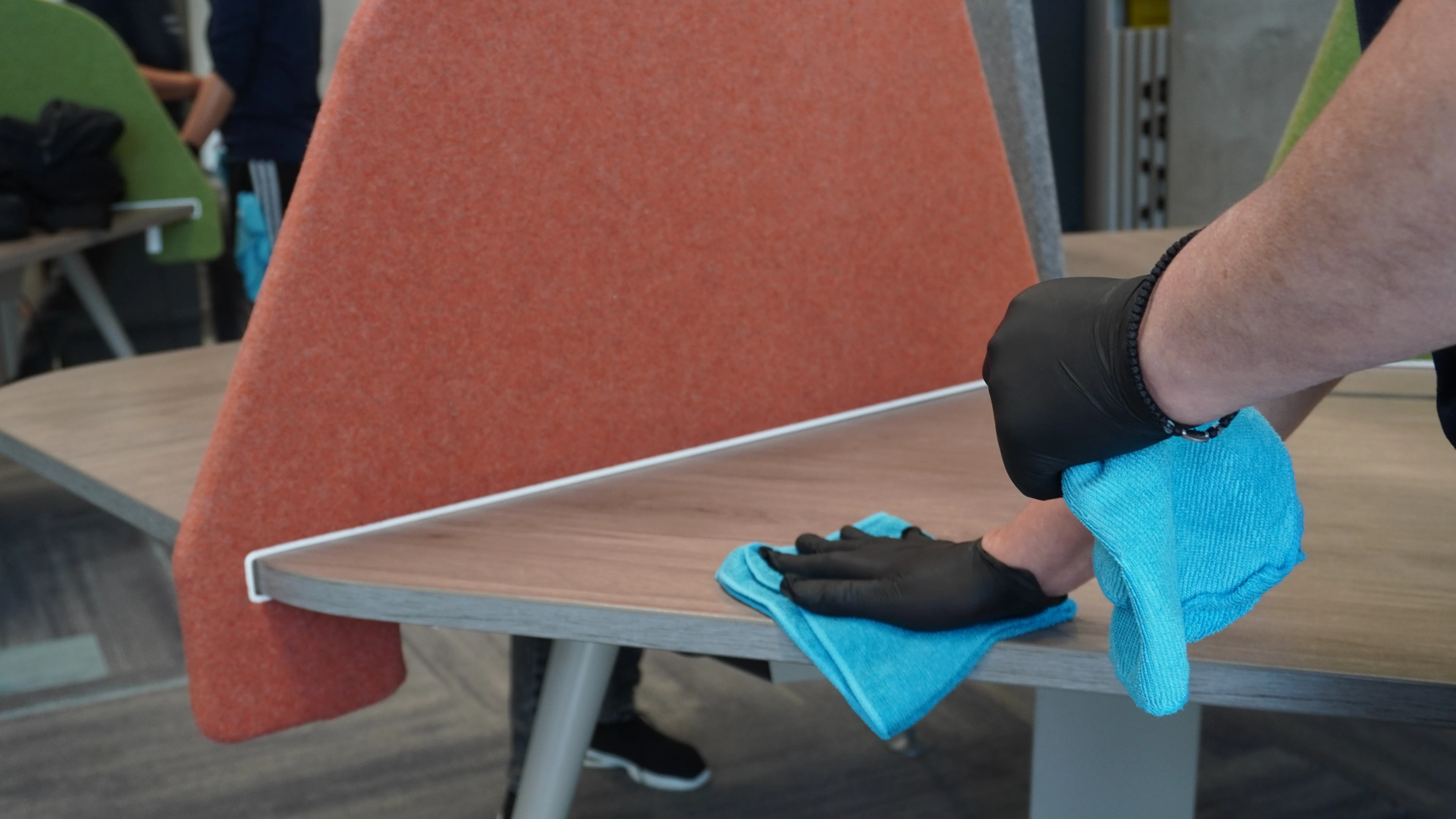 Lucrare de curățenie profesională Doral Cleaning 3