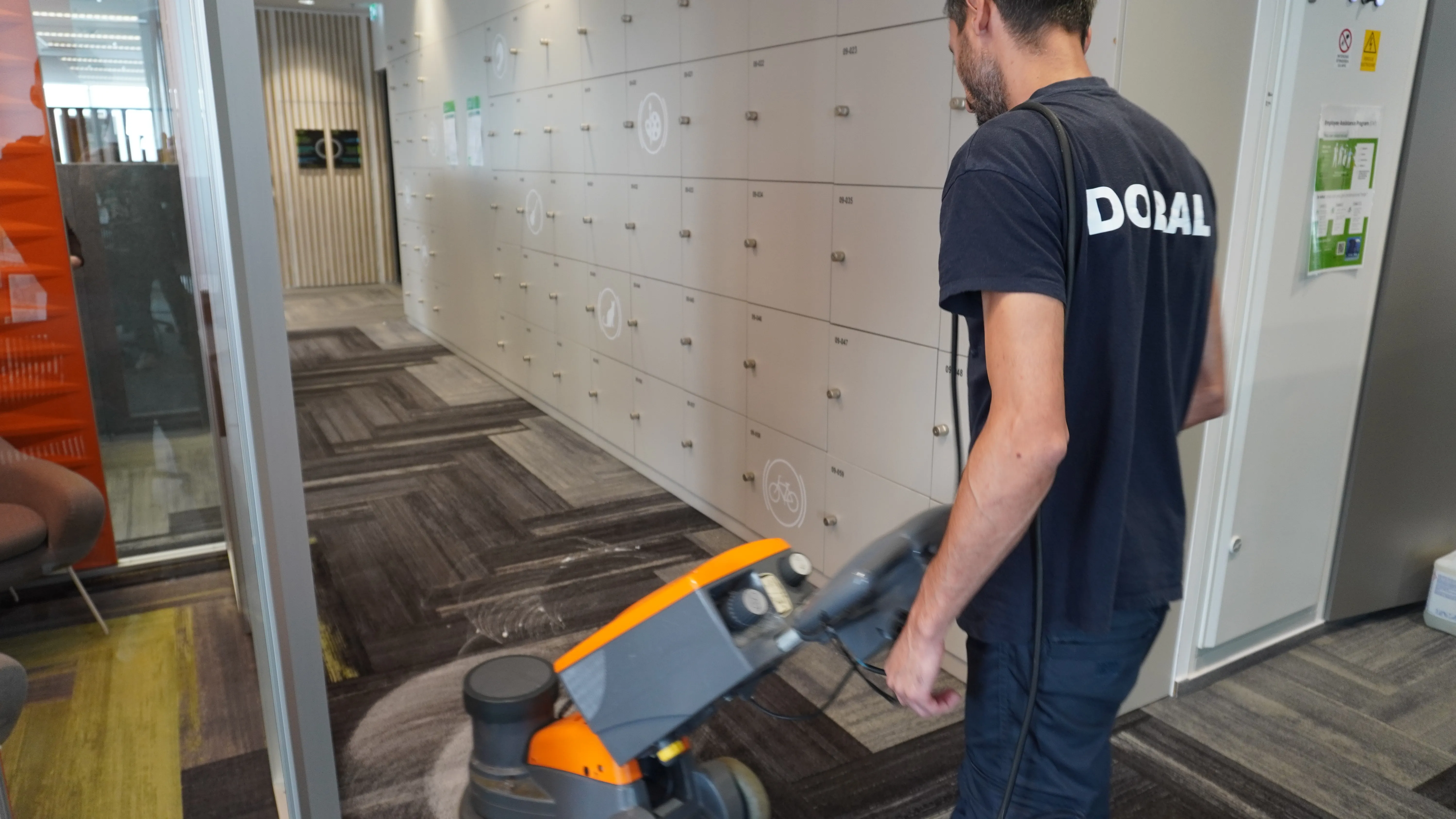 Lucrare de curățenie profesională Doral Cleaning 7